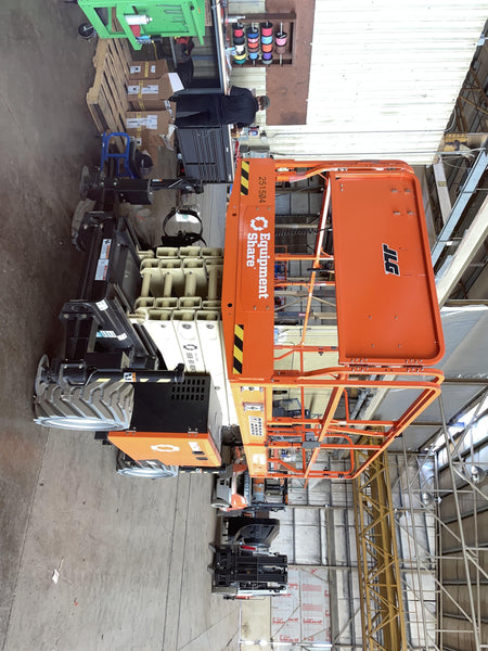 2022 JLG RT3369