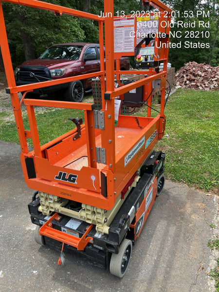 2022 JLG ES1330L