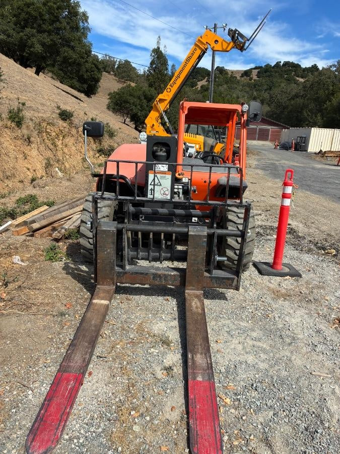 2025 JLG 519