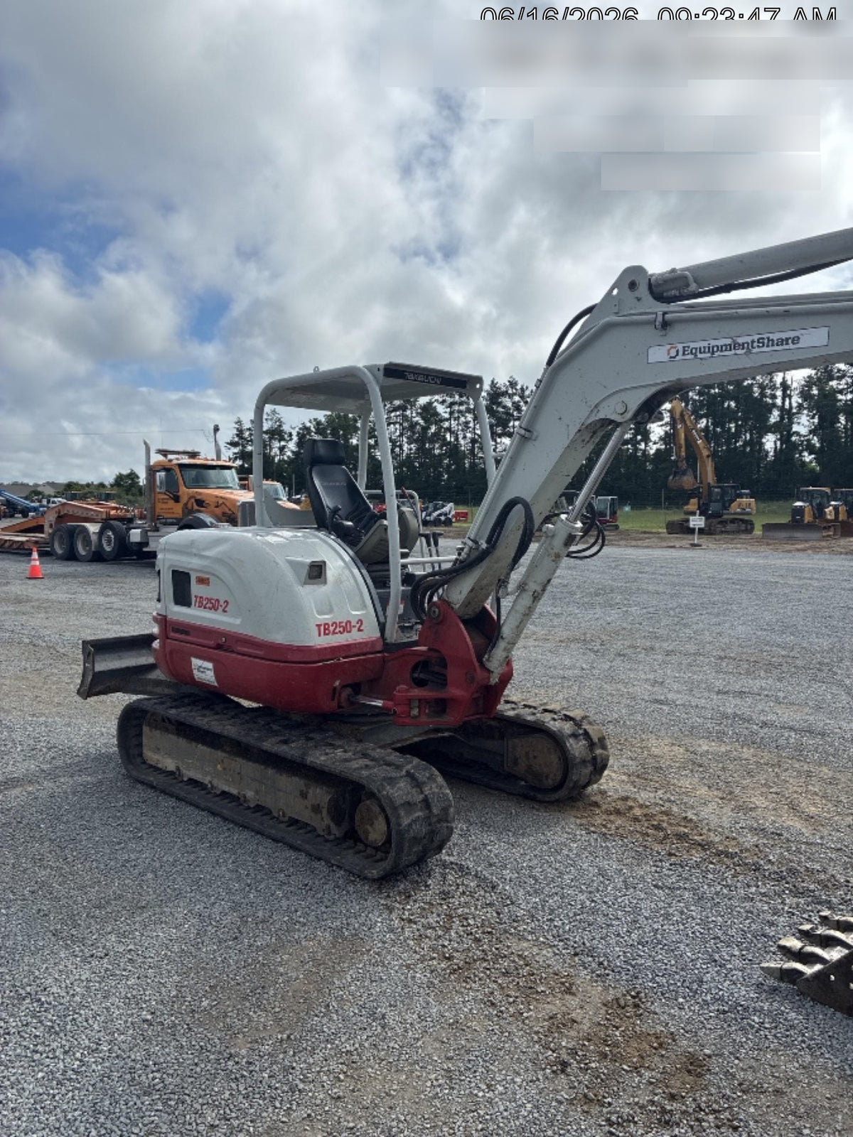 2023 TAKEUCHI TB250-2R