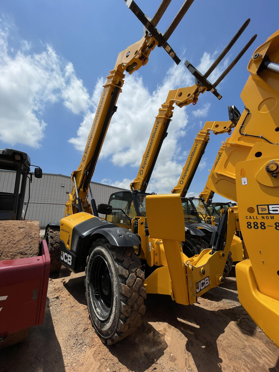 2025 JCB 512-56
