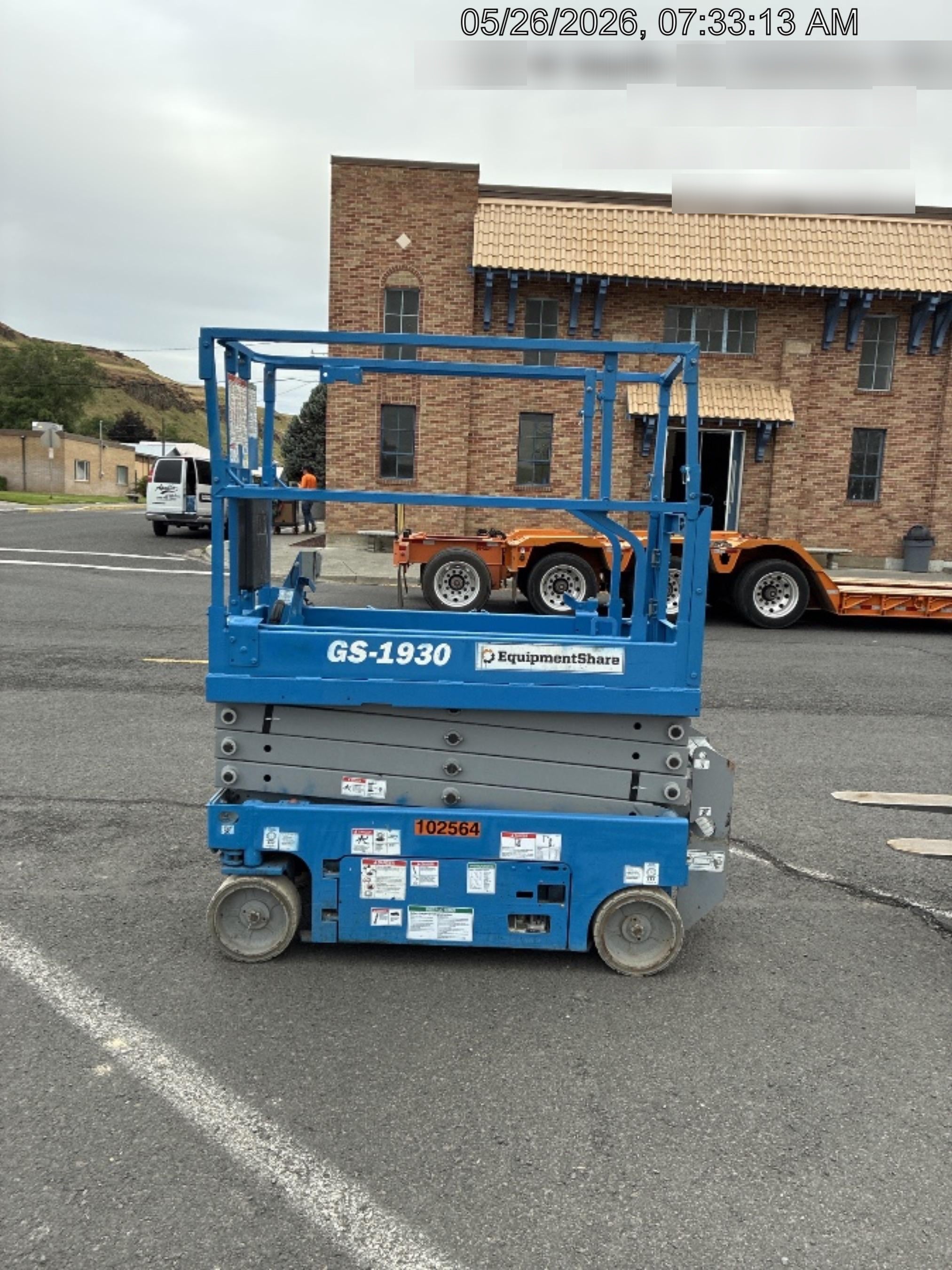2020 Genie GS-1930 Solid Non Marking Tires, Beacon, Folding rails with half height swing gate, 800W Inverter