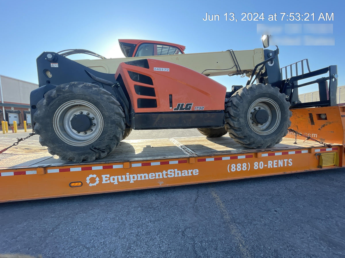 2022 JLG 1732