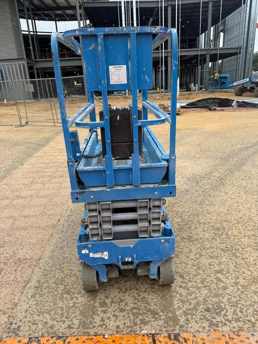 2019 Genie GS-1930 Fixed Rails with Chain Entry