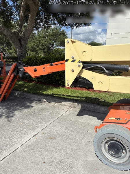 2021 JLG E400AJP Narrow