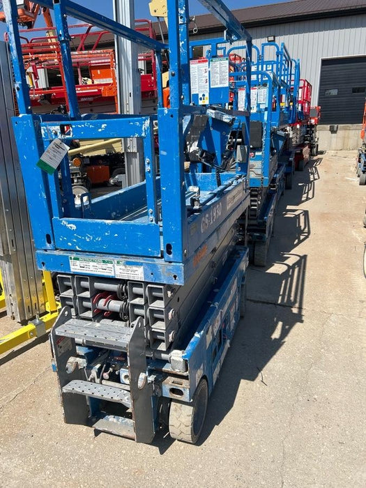 2020 Genie GS-1930 Solid Non Marking Tires, Beacon, Folding rails with half height swing gate