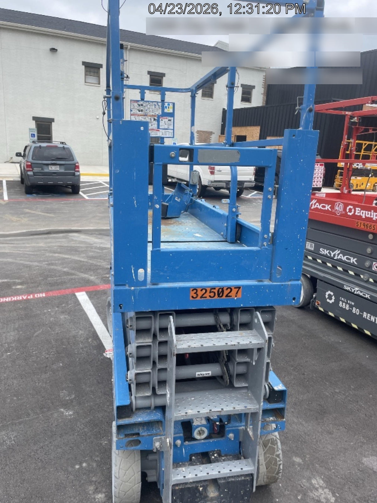 2023 GENIE GS-2632