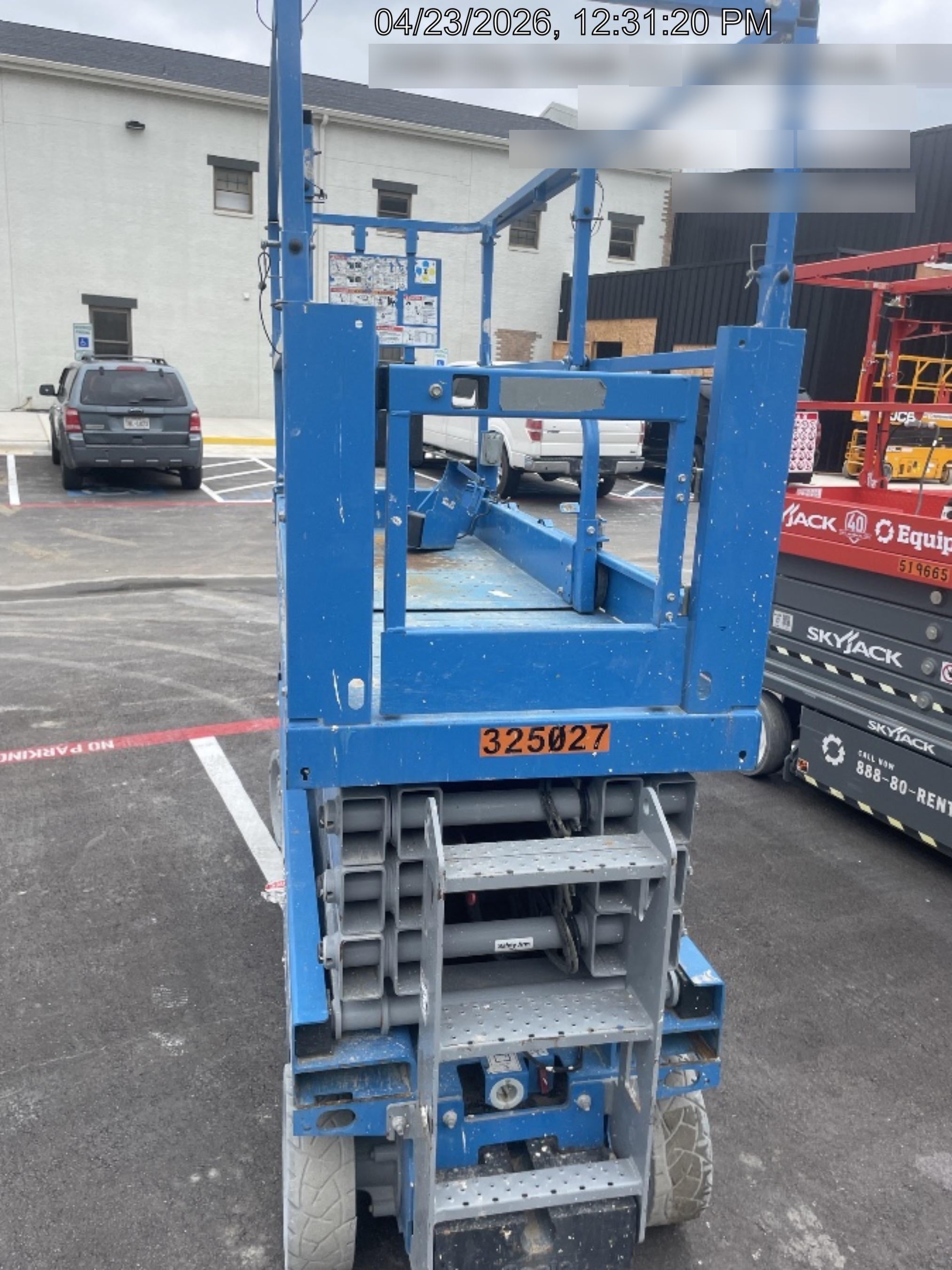 2023 GENIE GS-2632