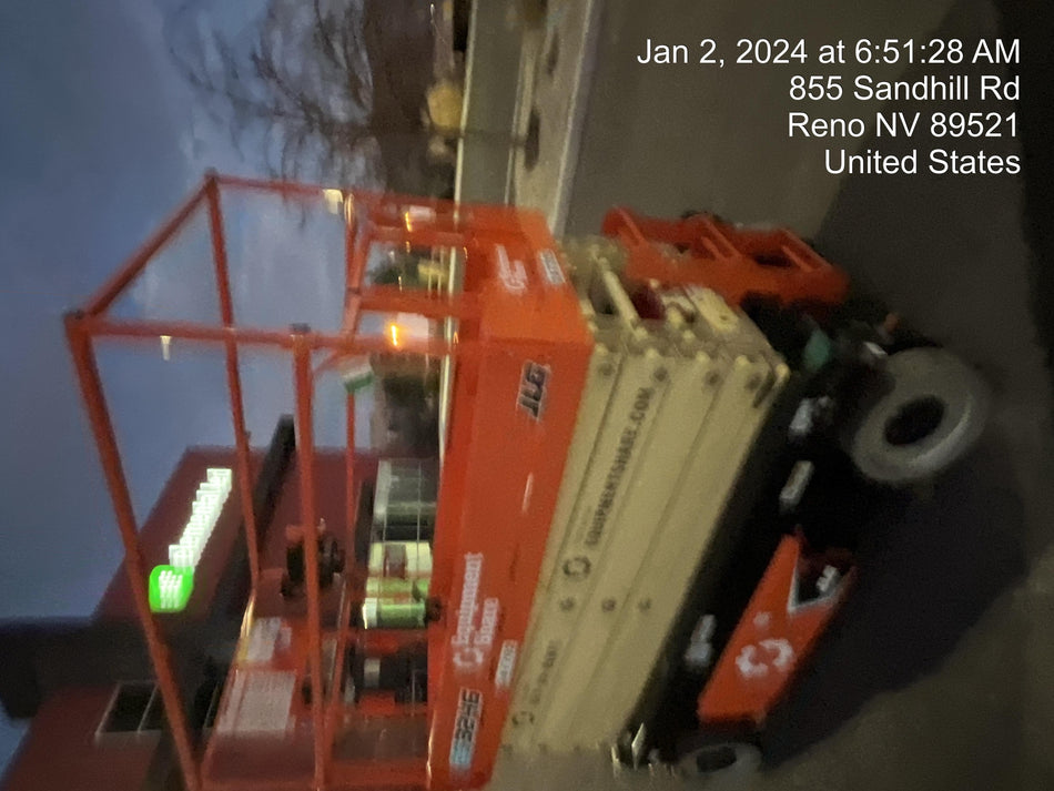 2022 JLG ES3246