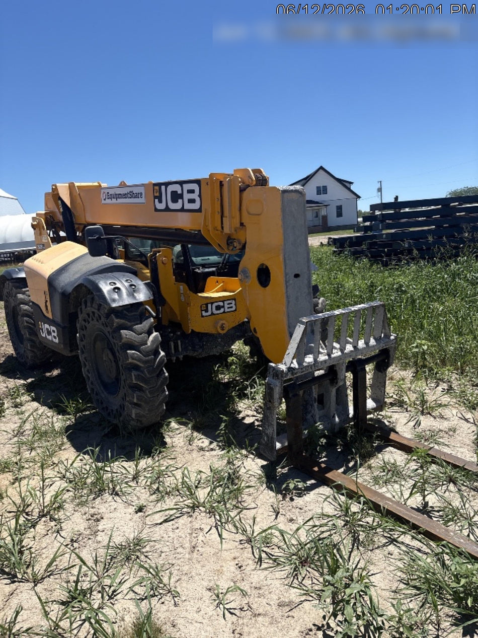 2019 JCB 509-42 Cab/Heat/Air, 74 HP, Solid Tires, STD Worklight, Beacon, Aux Hydraulics, Lifting Eye, Back up Alarm w/66" Carriage/60" Forks