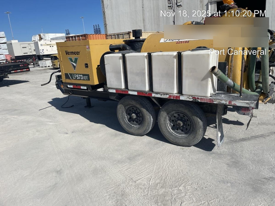 2022 Vac-Tron LP573XDT T4 Koehler Diesel Engine, 500 Gallon Debris Tank, x2 100 Gallon Water Tanks