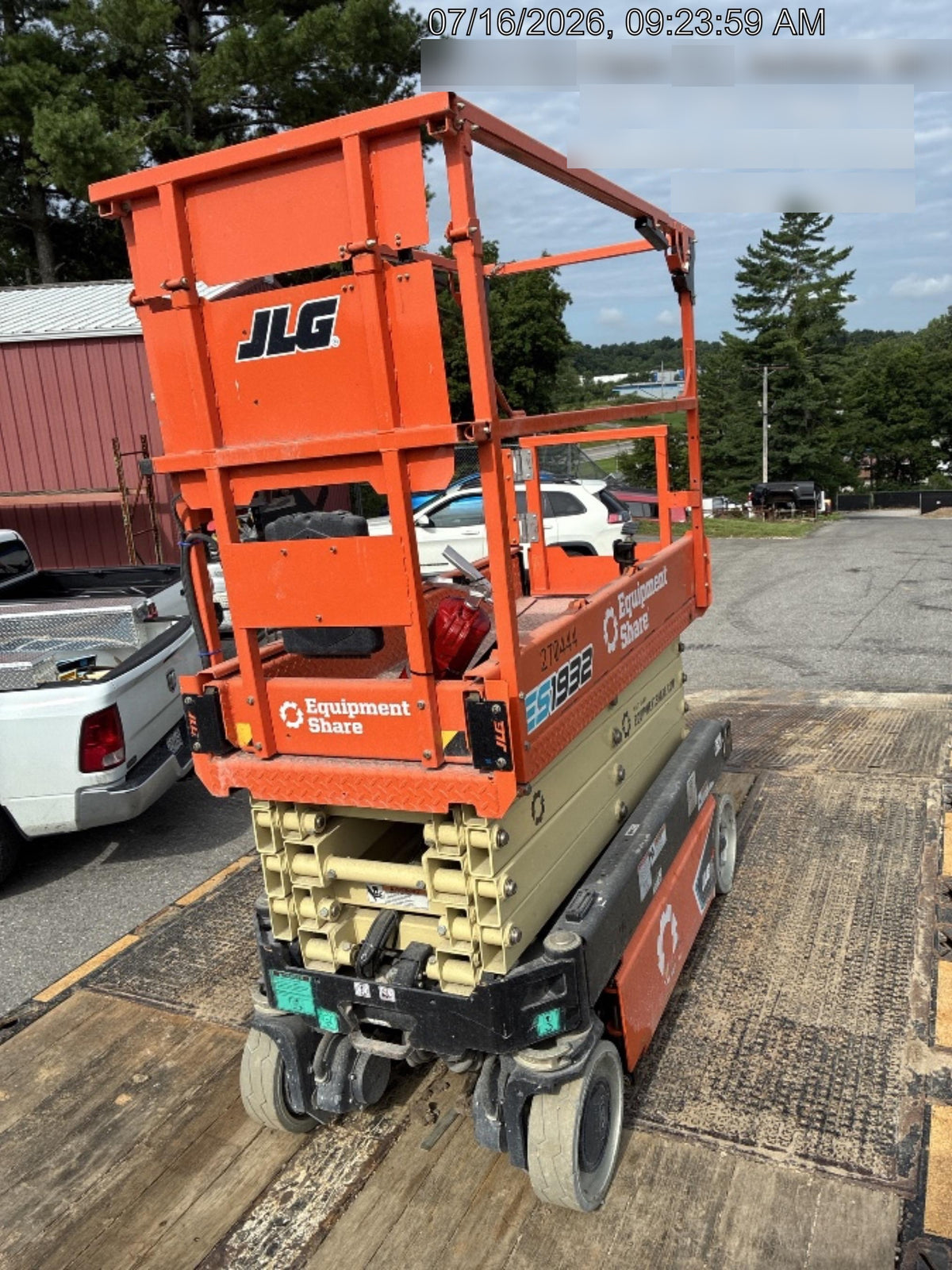 2022 JLG ES1932