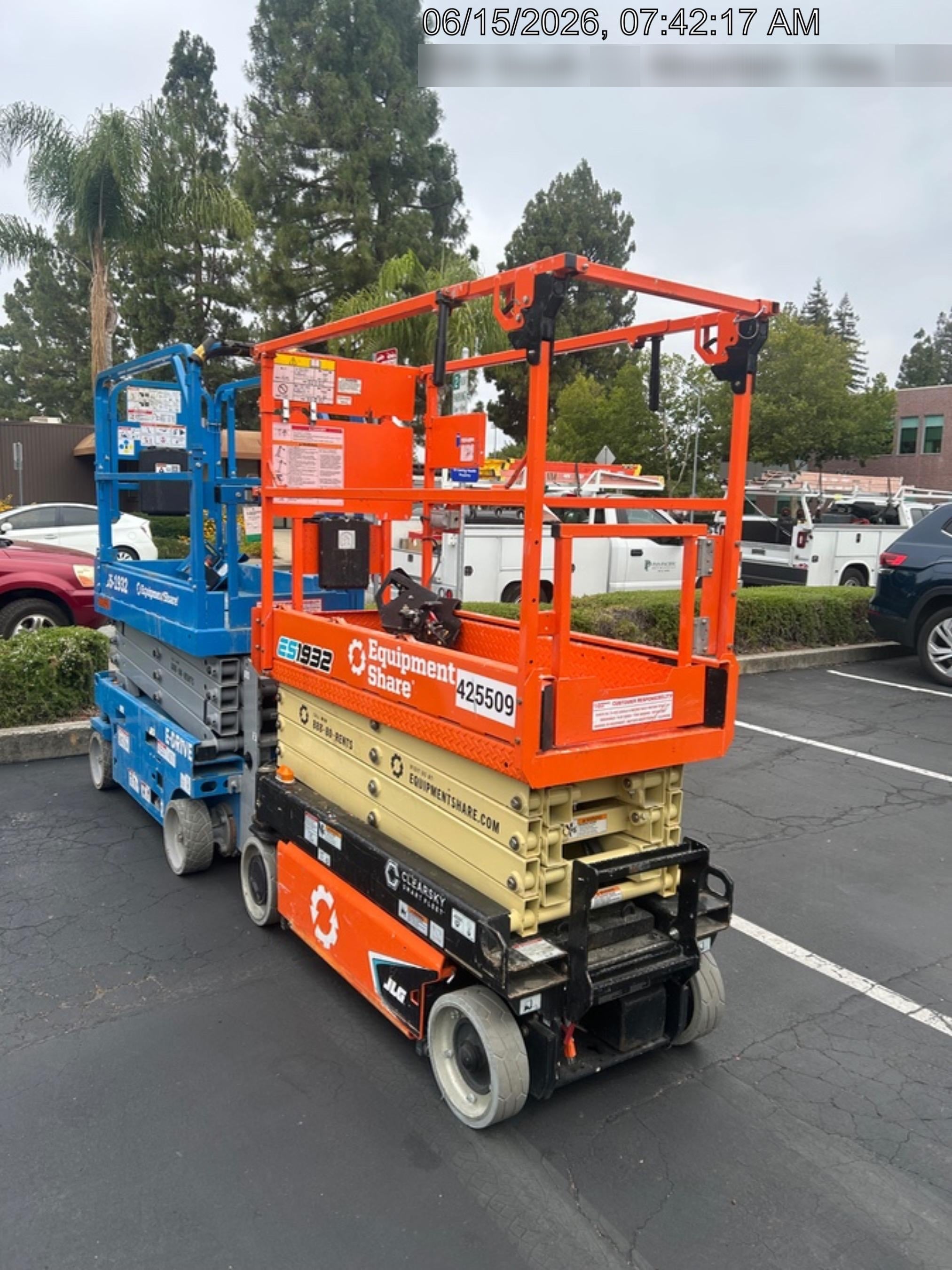 2024 JLG ES1932