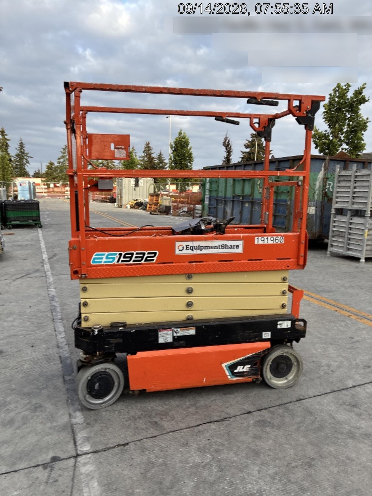 2021 JLG ES1932