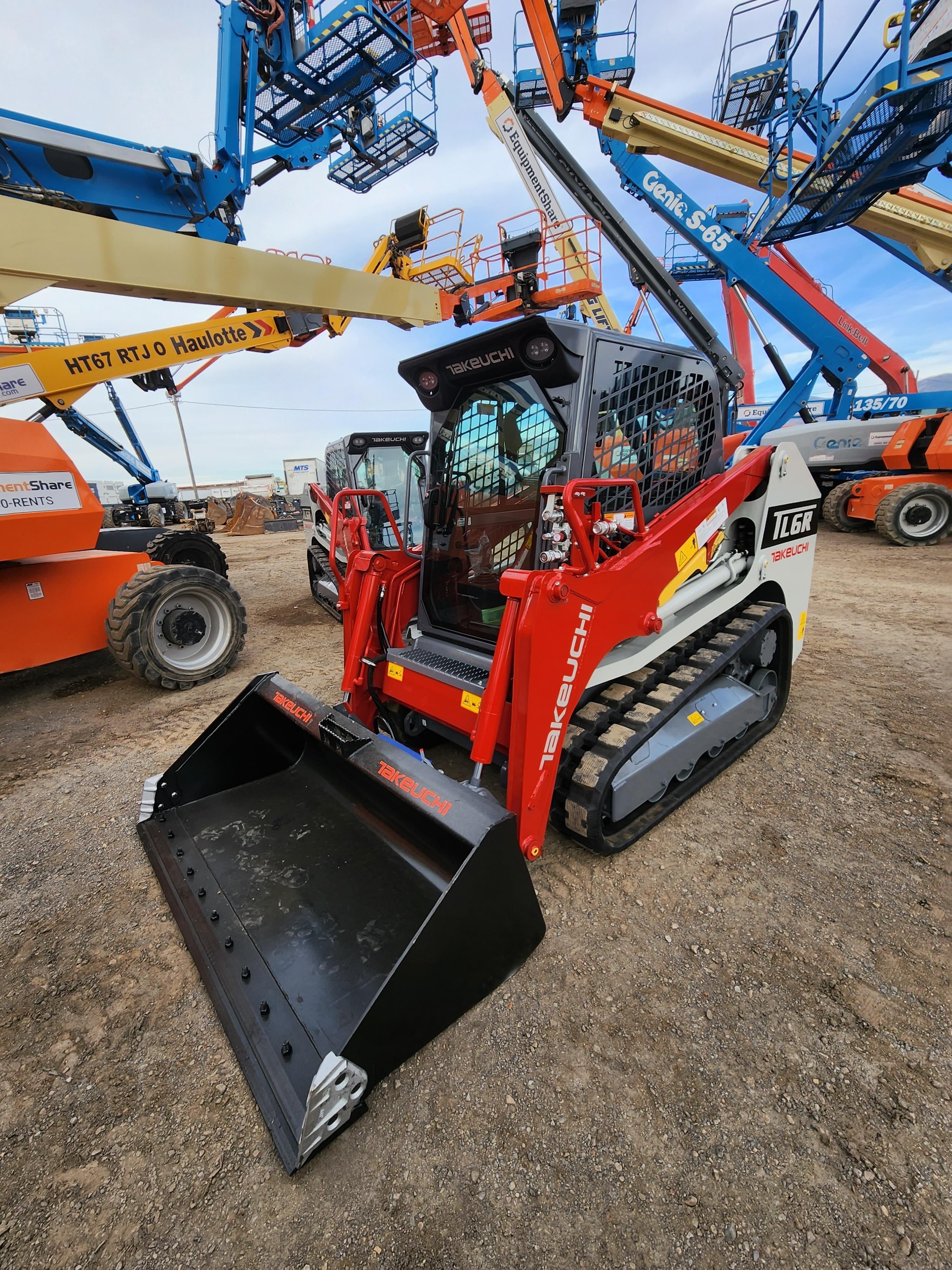2023 TAKEUCHI TL6CR