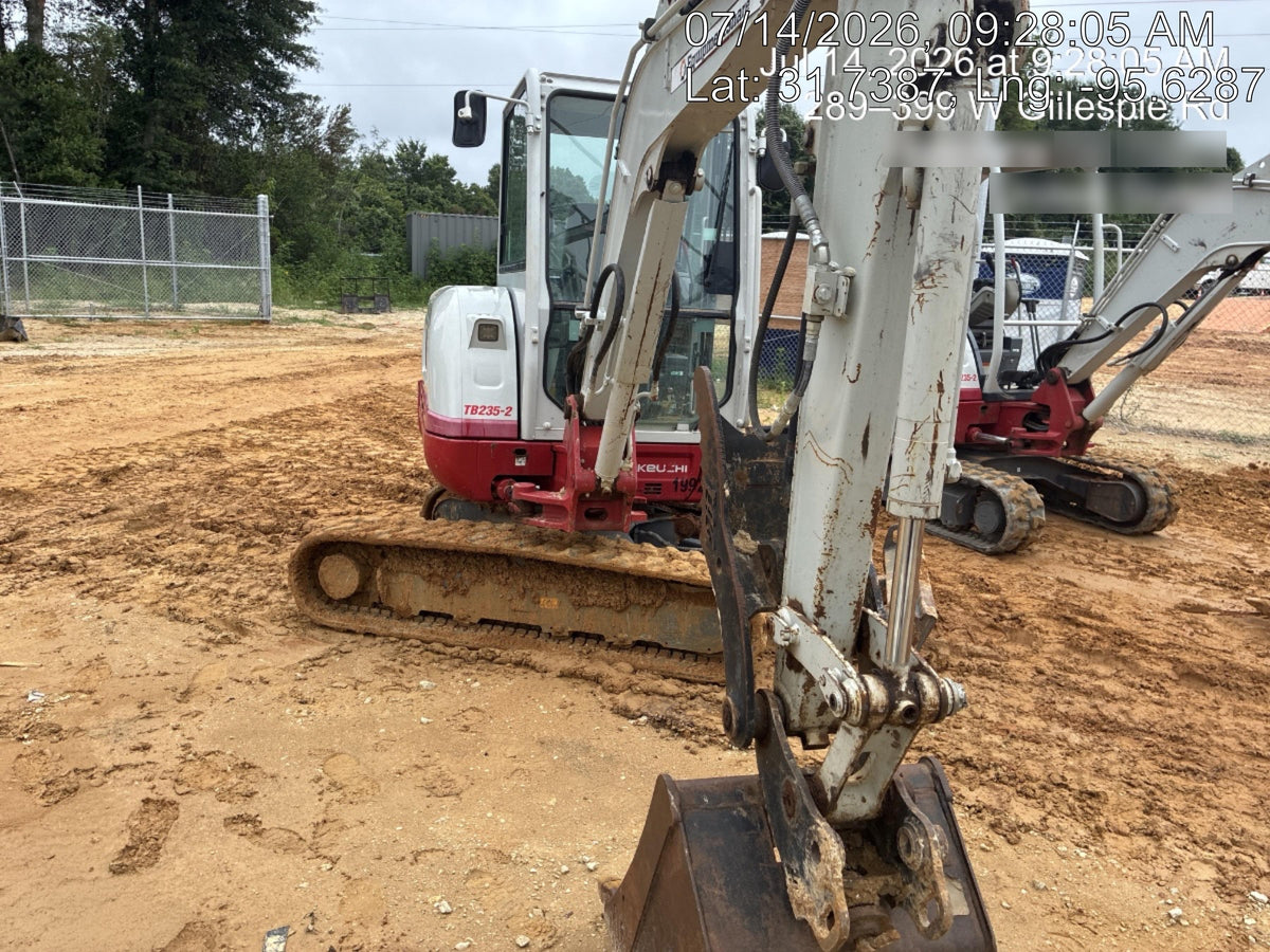 2022 TAKEUCHI TB235-2CR