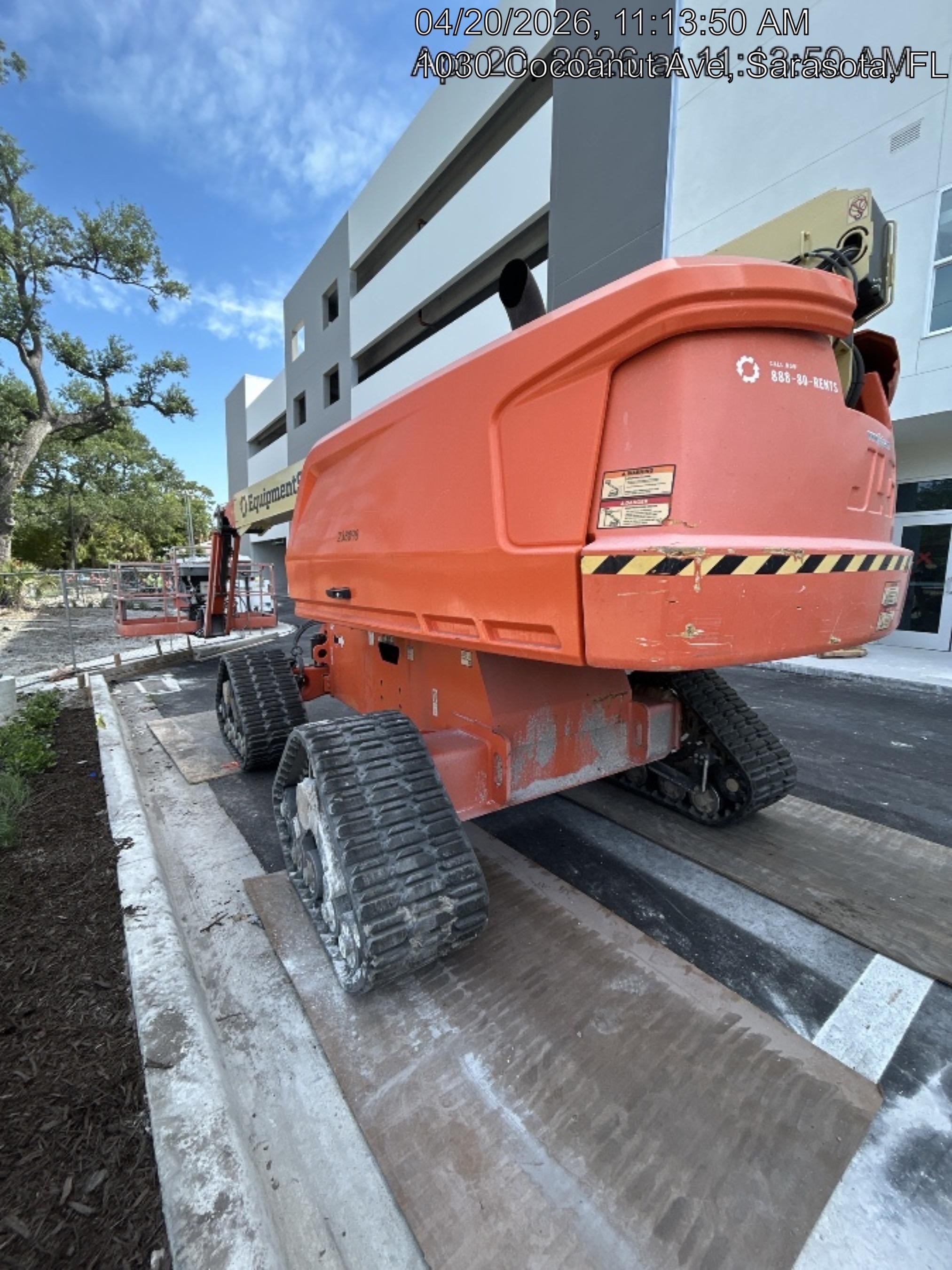 2022 JLG 660SJ Quad Track