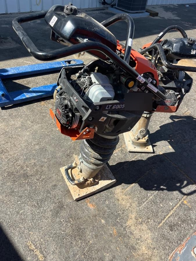 2025 HUSQVARNA LT6005