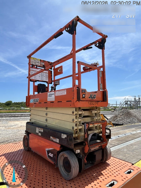 2021 JLG ES1932