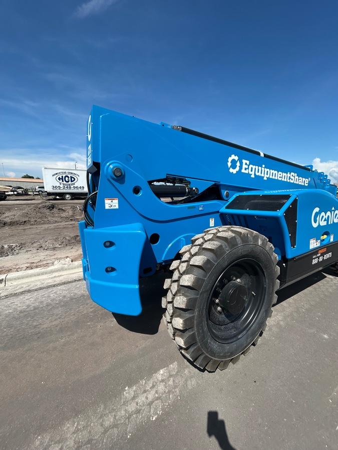 2025 GENIE GTH-1056