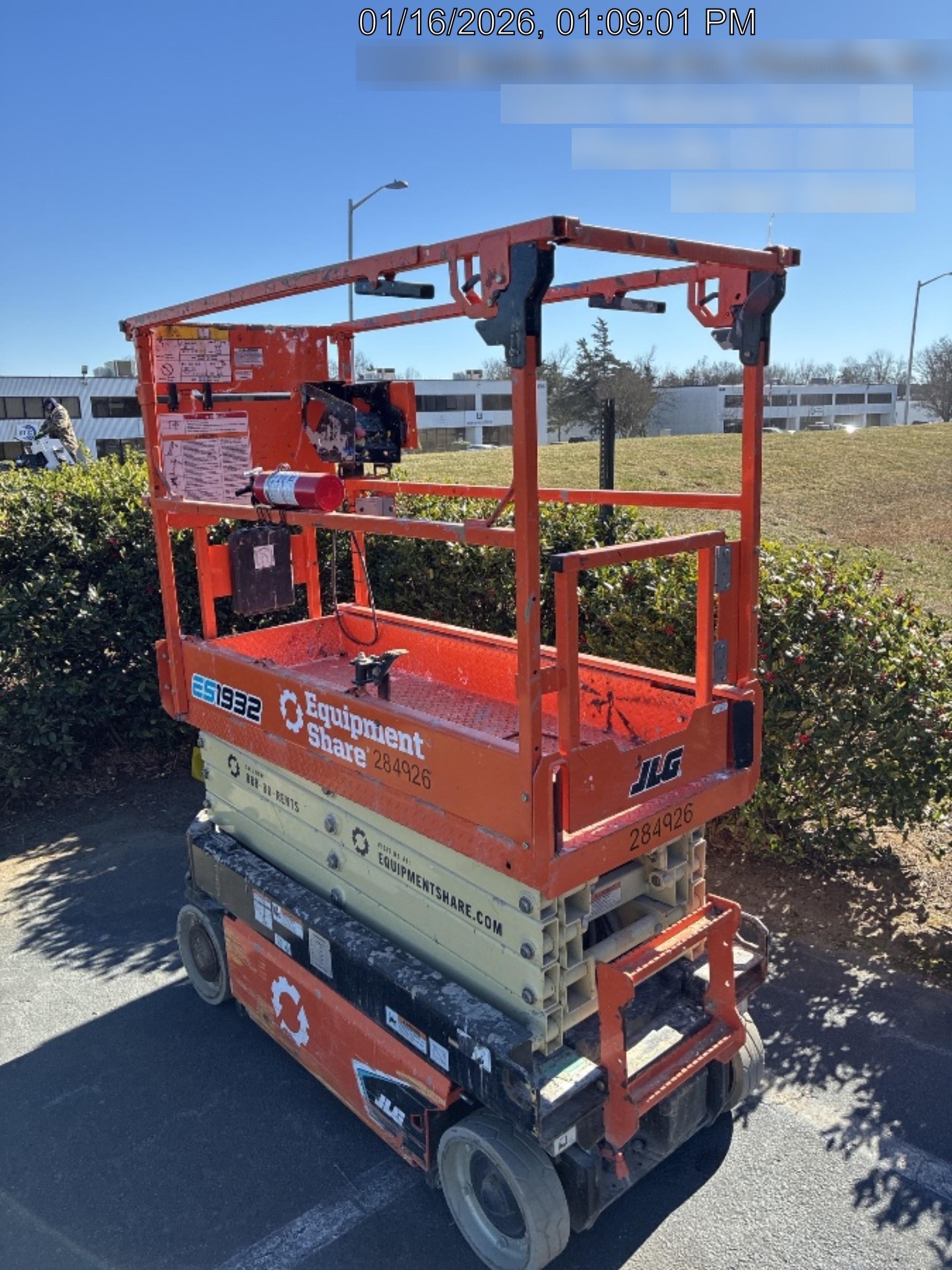2022 JLG ES1932