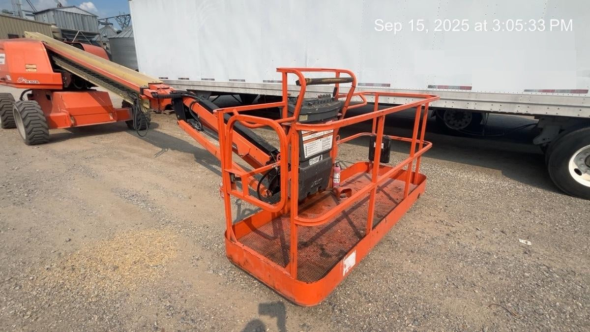 2019 JLG 660SJ