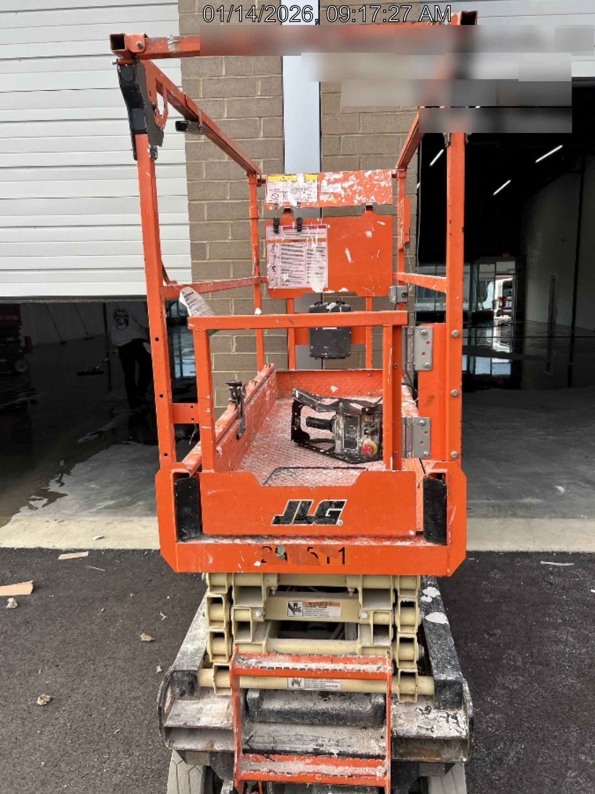 2023 JLG ES1932