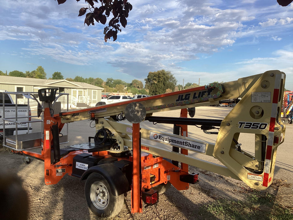 2022 JLG T350