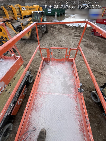 2022 JLG ES3246