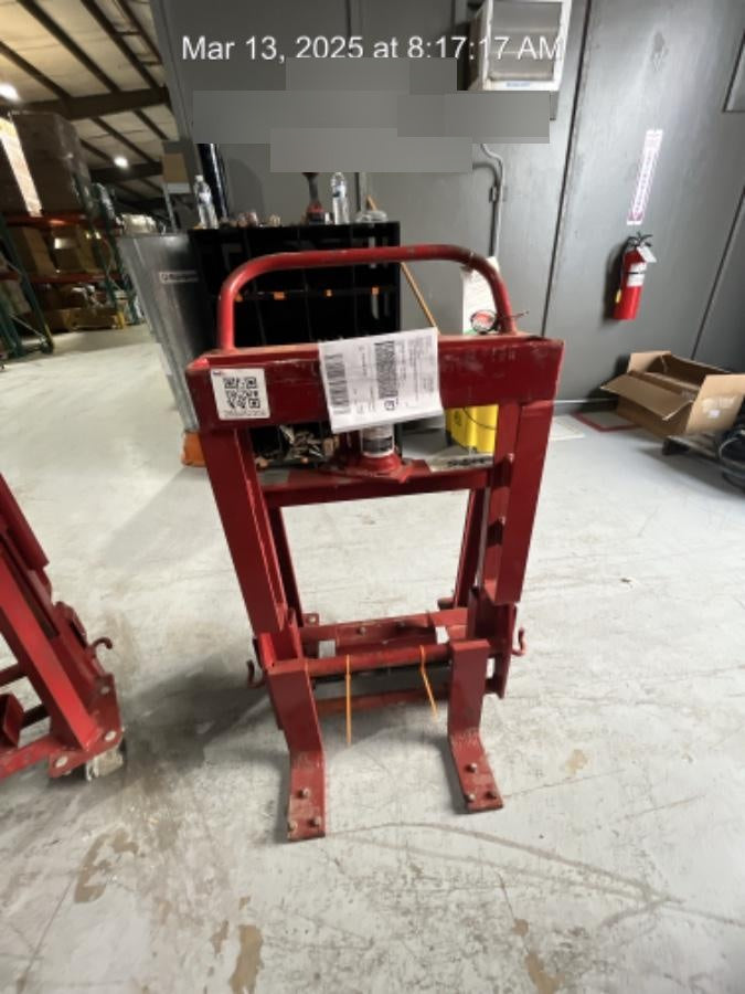 2022 ROL-A-LIFT M-6