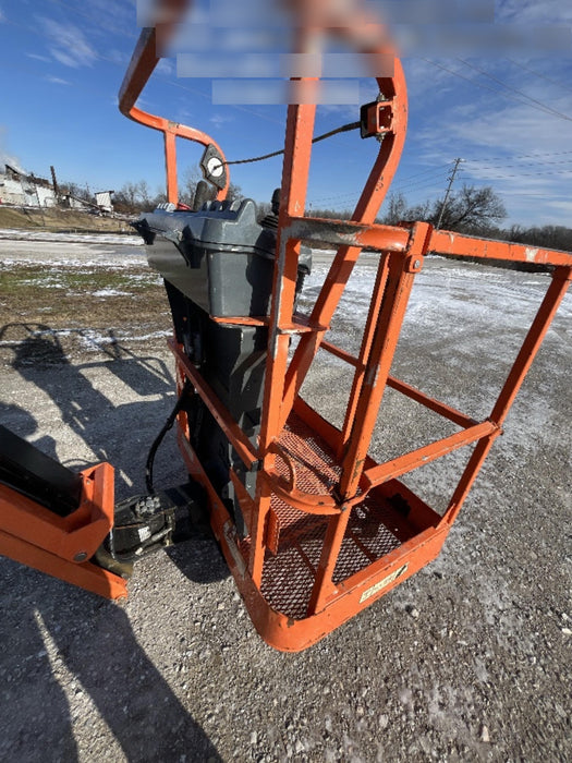 2019 JLG E400AJPN
