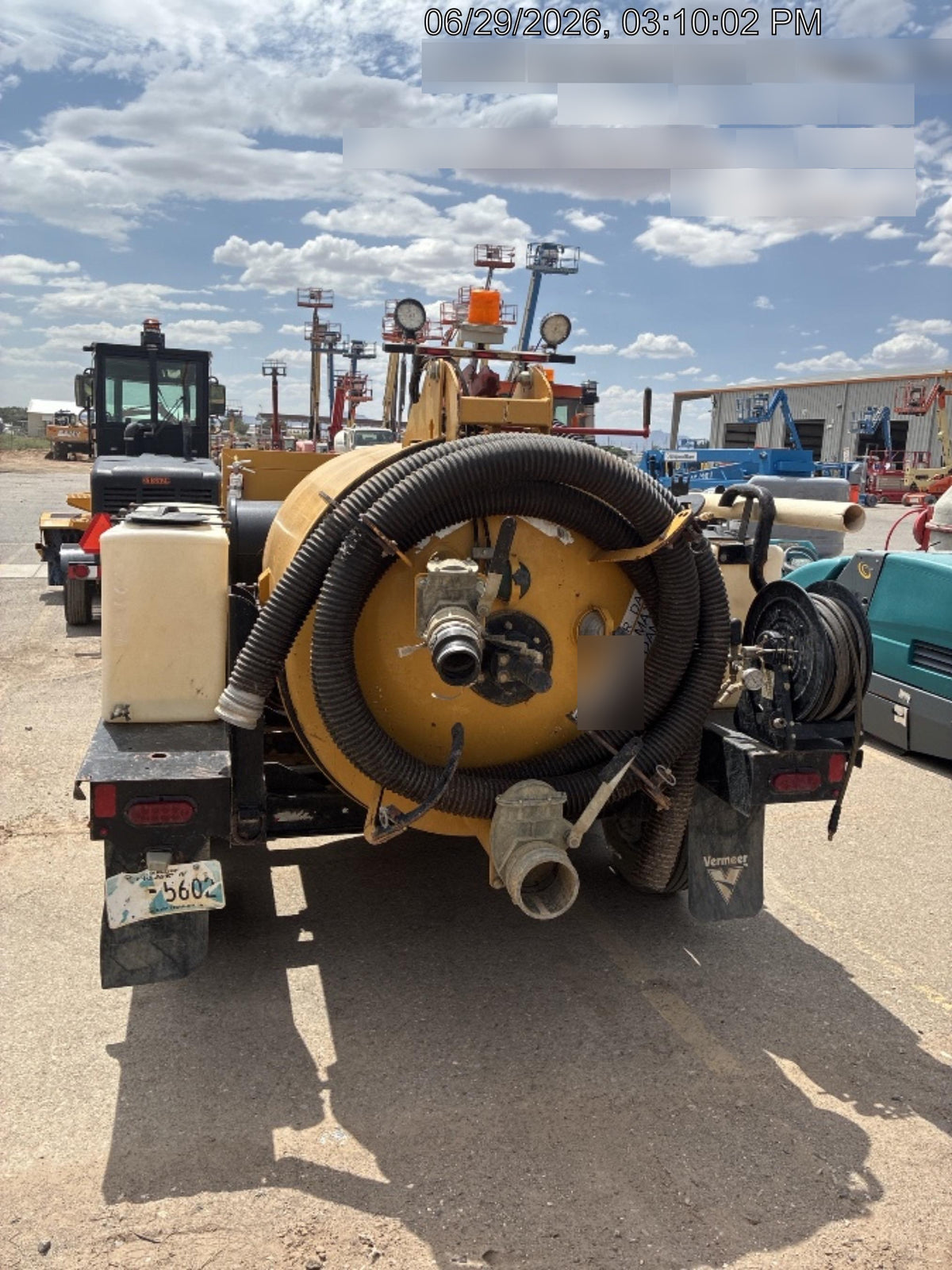 2022 VAC-TRON LP573XDT