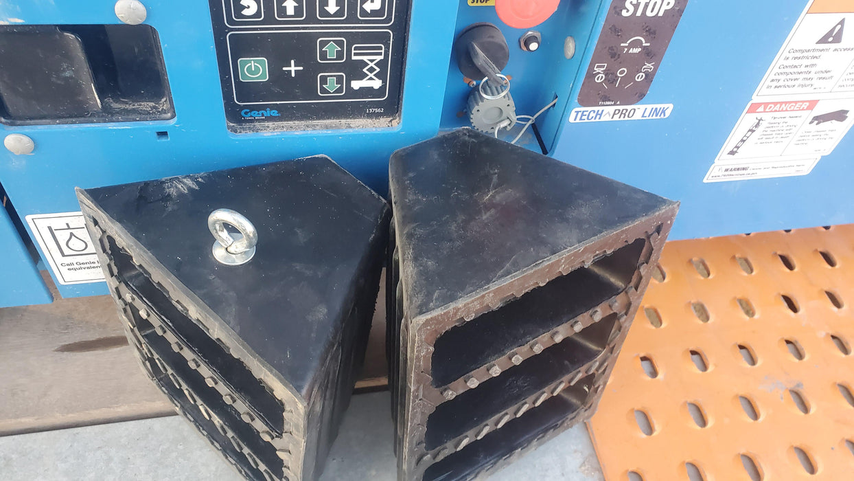 2020 Genie GS-1930 Solid Non Marking Tires, Beacon, Folding rails with half height swing gate, 800W Inverter