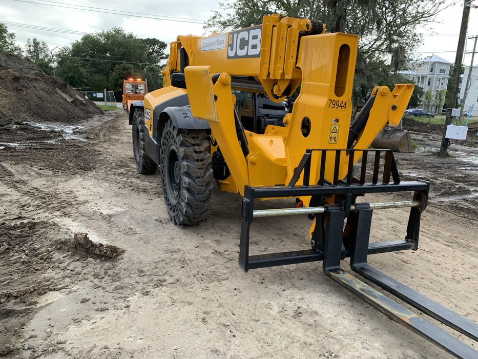 2020 JCB 512-56 Canopy, 74Hp, Solid Tires, Work Lights, Beacon, Aux Hydraulics, Back up Alarm, Lifting Eye, ES Decals