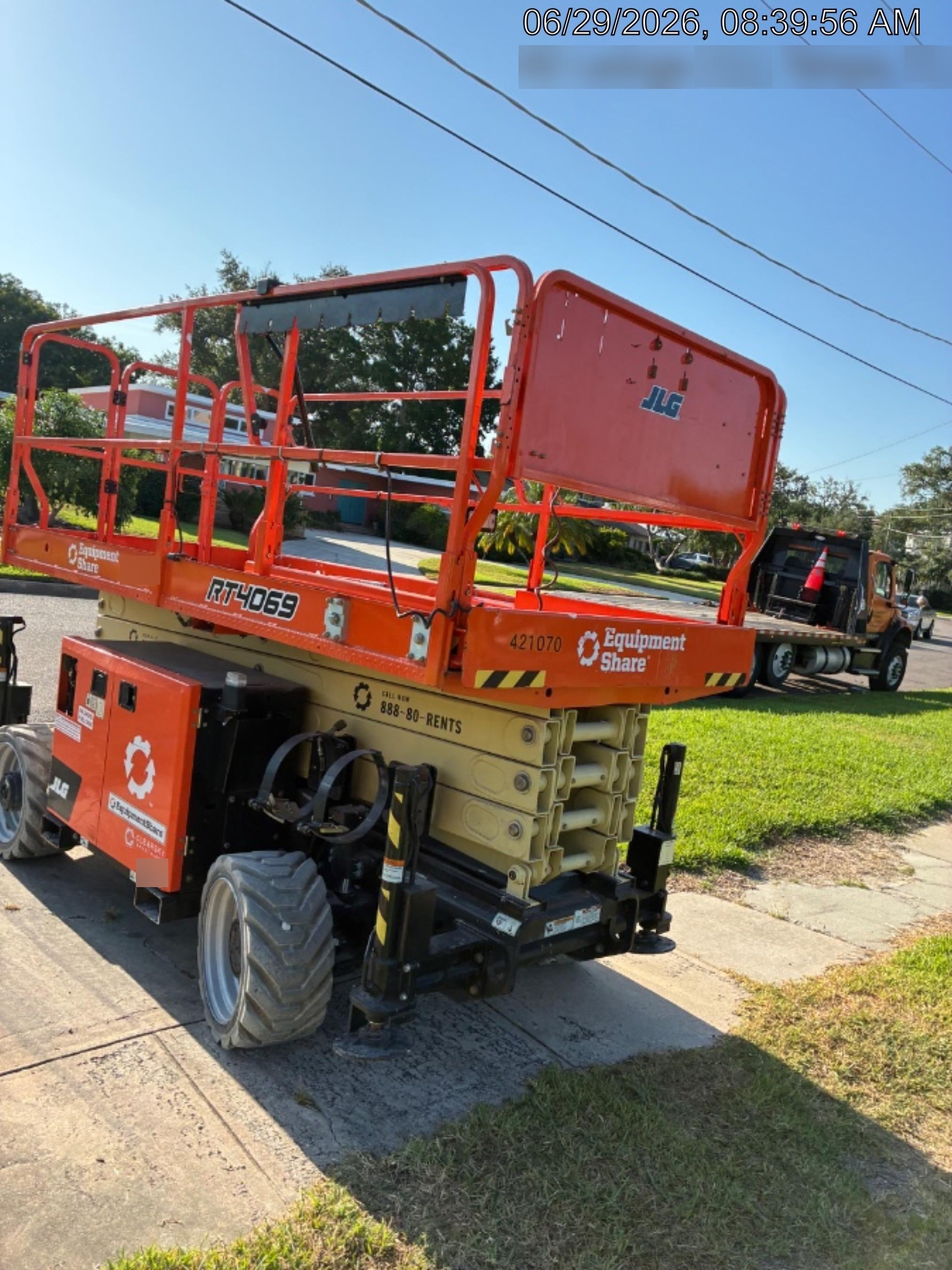 2024 JLG RT4069