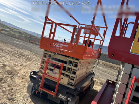 2022 JLG ES3246