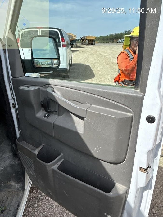 2023 CHEVROLET Express Van - Rental