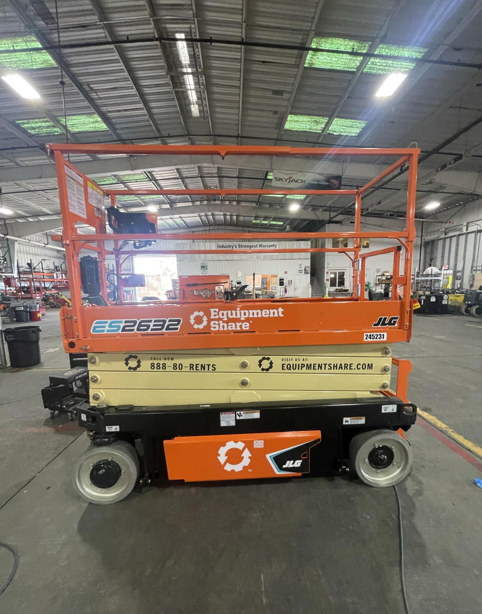 2022 JLG ES2632