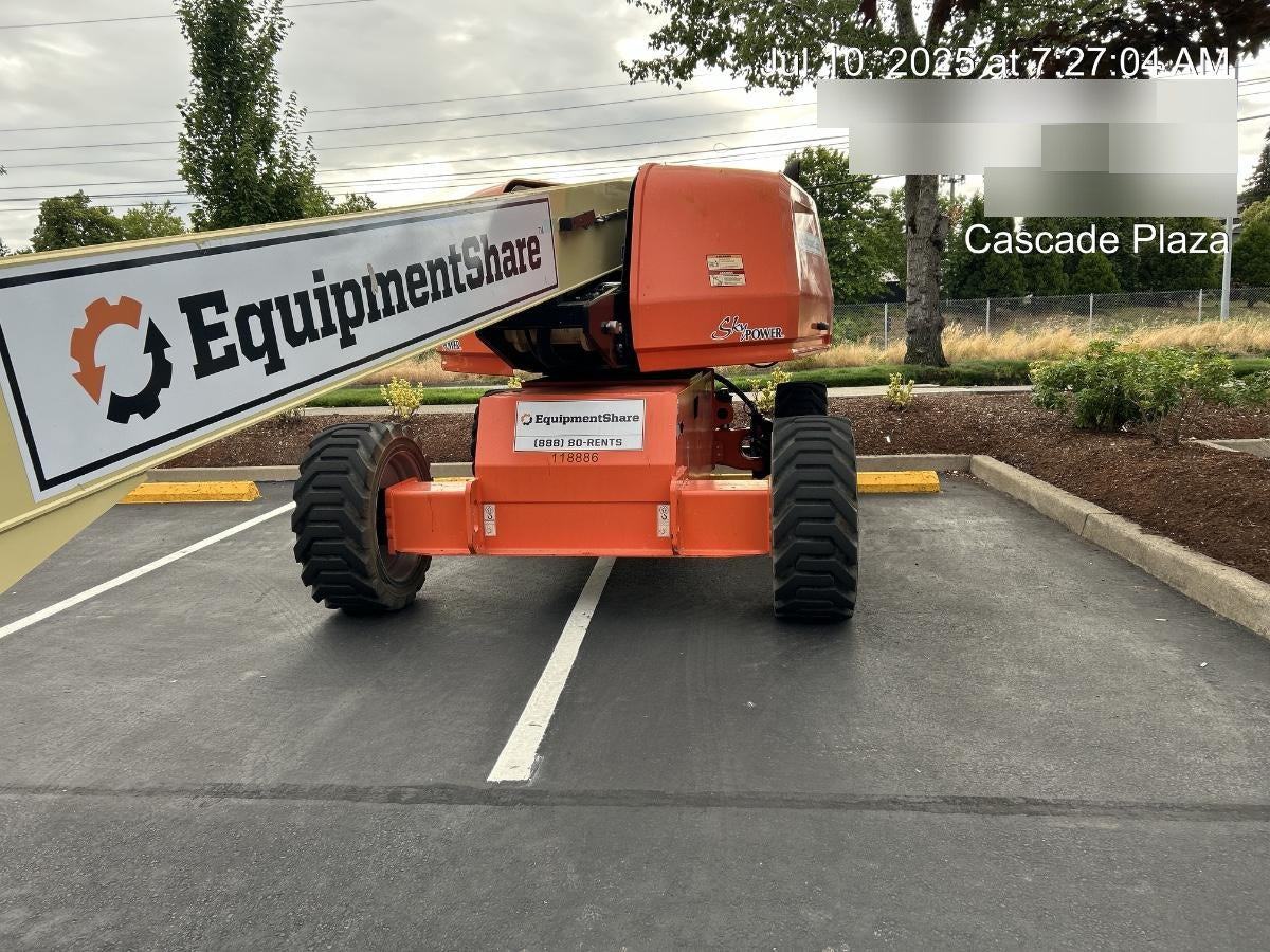 2021 JLG 600S
