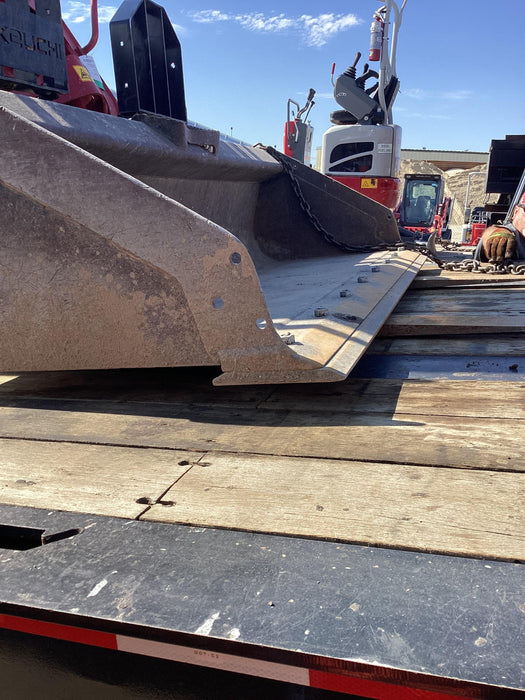 2021 TAKEUCHI 48" Pallet Forks - Takeuchi