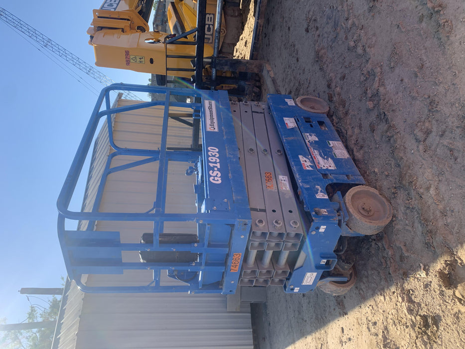 2020 Genie GS-1930 Fixed rails with chain entry gate - Pre A92.20