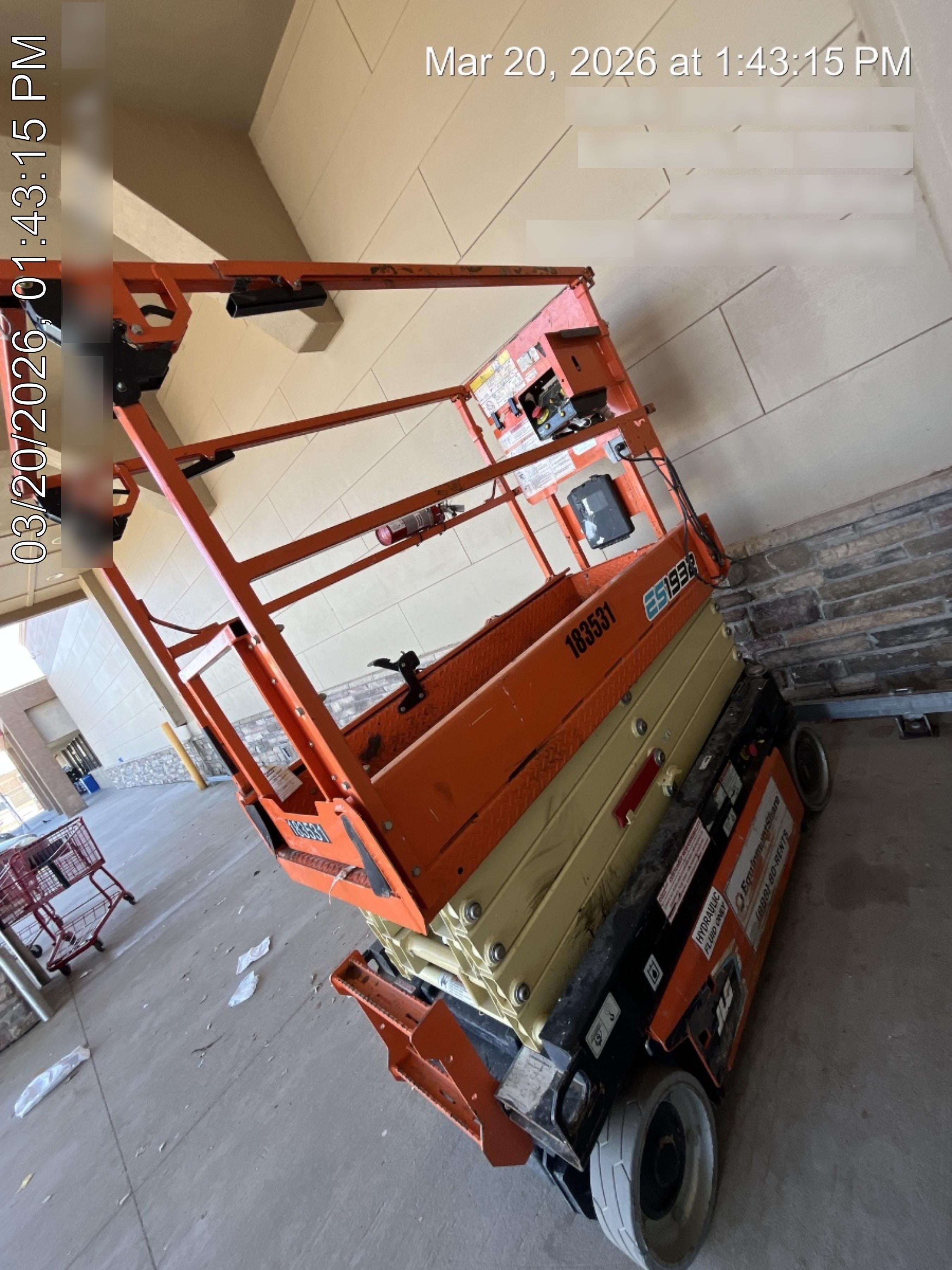 2021 JLG ES1932