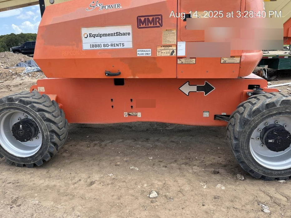 2019 JLG 800AJ
