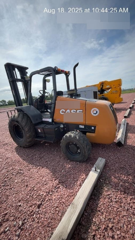 2023 CASE 588H