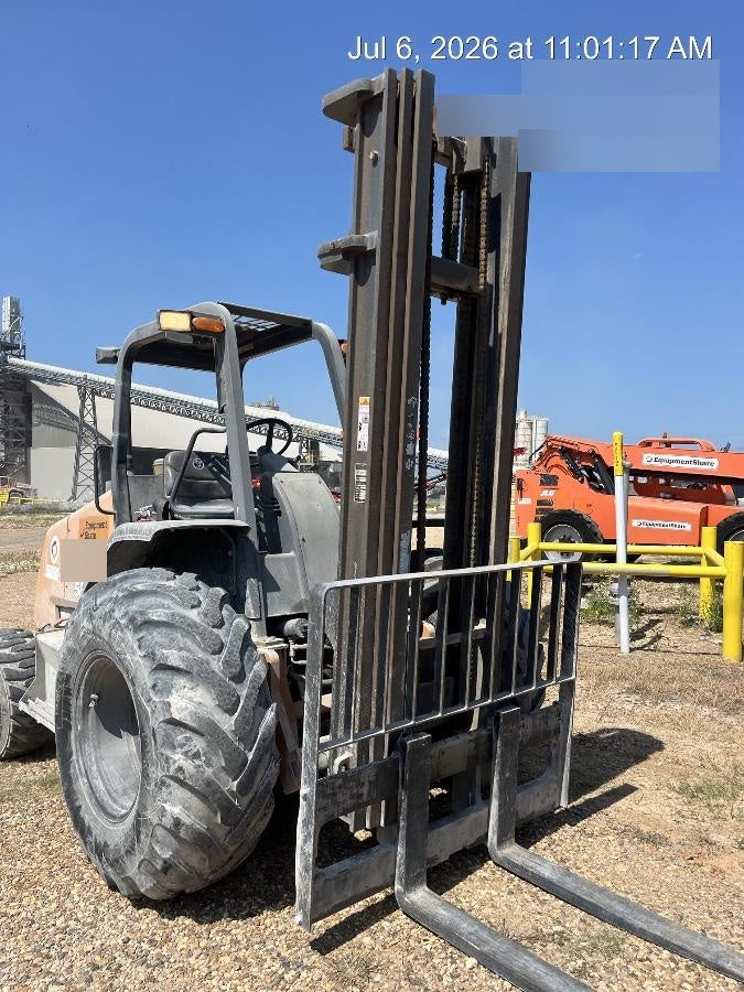 2021 CASE 588H