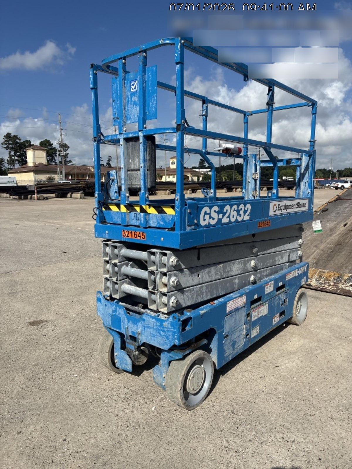 2023 GENIE GS-2632