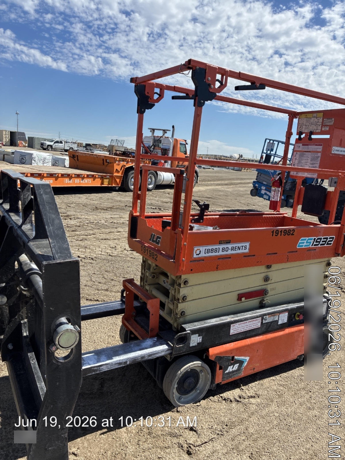 2021 JLG ES1932