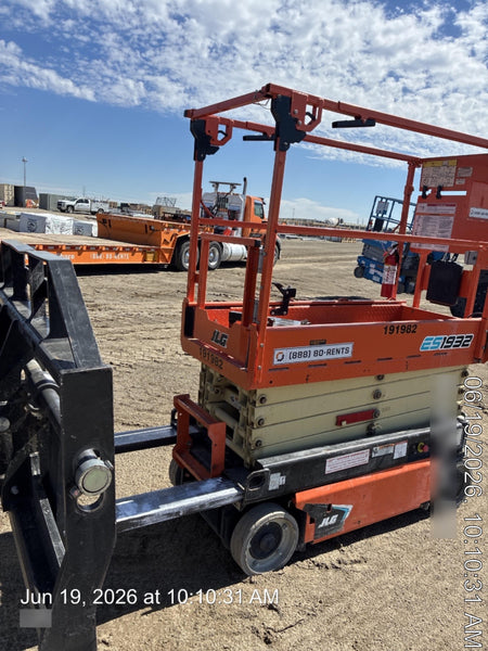 2021 JLG ES1932