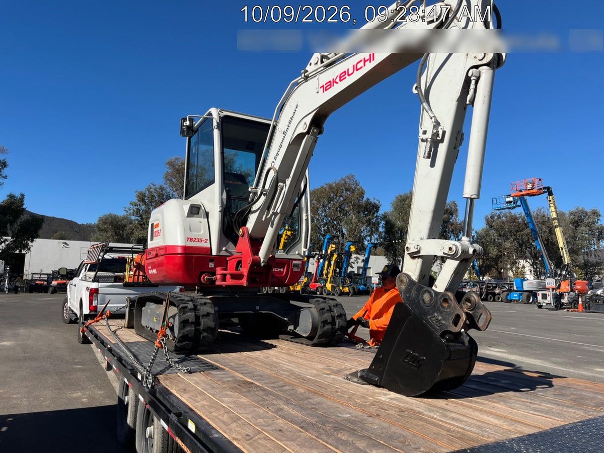 2025 TAKEUCHI TB235-2CR