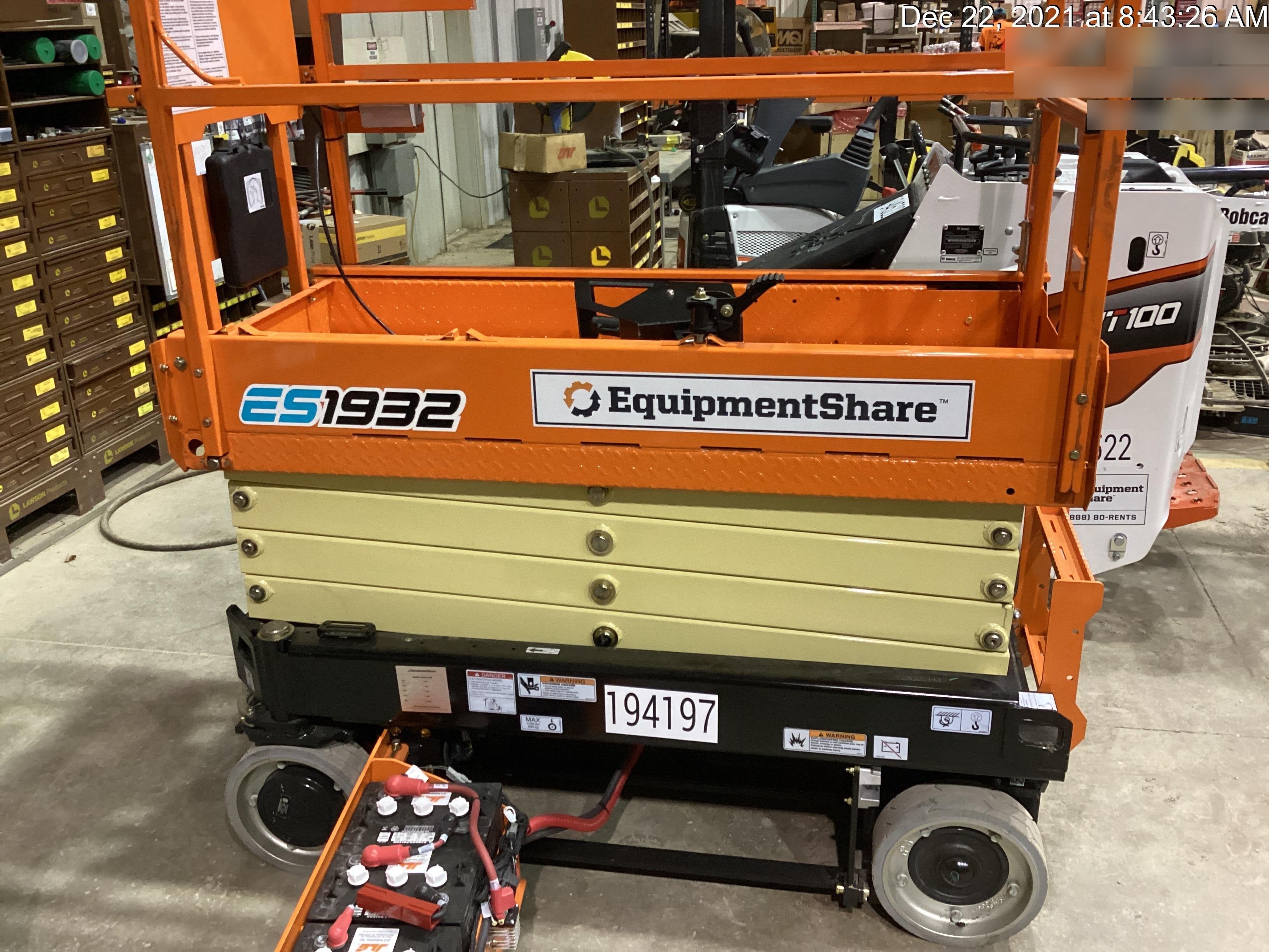 2021 JLG ES1932